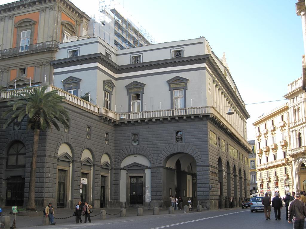 La Casa Di Erica Acomodação com café da manhã Nápoles Exterior foto
